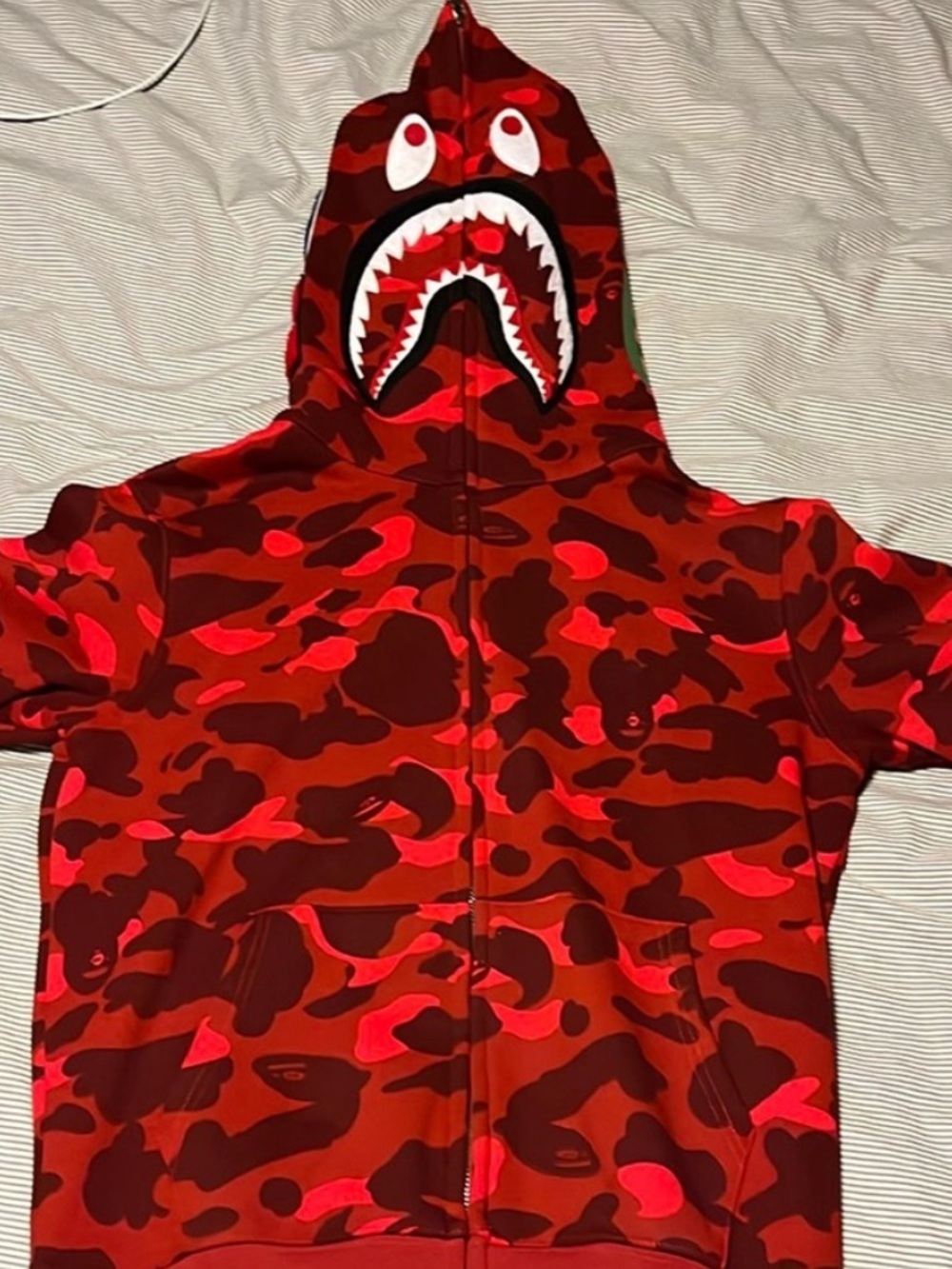 BAPE A Bathing Ape Red Shark Full-Zip Camo Hoodie size Large